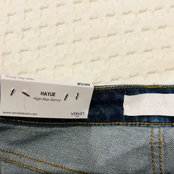 Vervet Haylie Women's Blue Denim Jeans NWT- Size 29 Distressed New #163 - Image 9