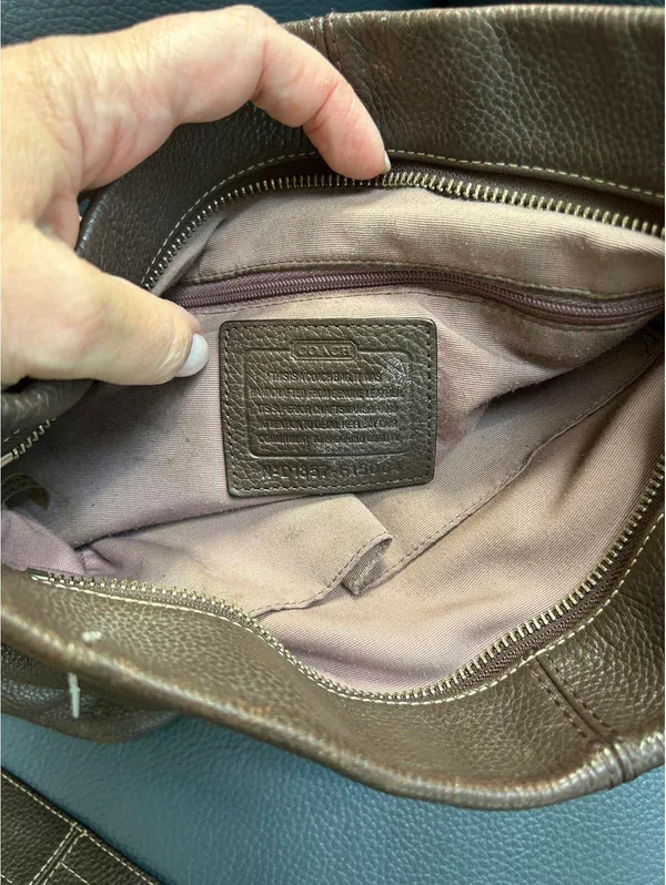COACH Brown Leather Shoulder Bag - Image 6