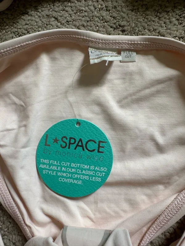 NWT L*Space triangle bikini set light pink - Image 3