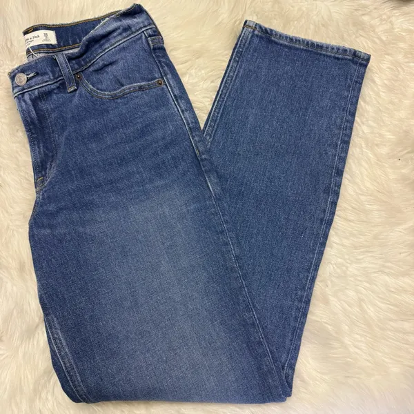 Abercrombie & Fitch The 90s Straight Low Rise Jeans Size 2R / 26 - Image 3