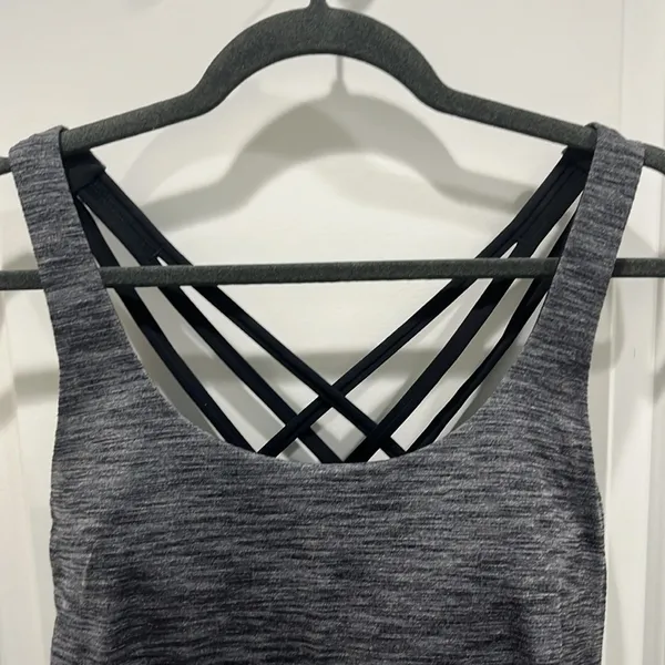 Lululemon Slay the Studio 2-in-1 Tank Gray & Black Sz 10 - Image 4