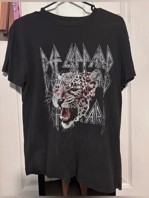Def Leppard Black Short Sleeve Band T-Shirt - Image 2