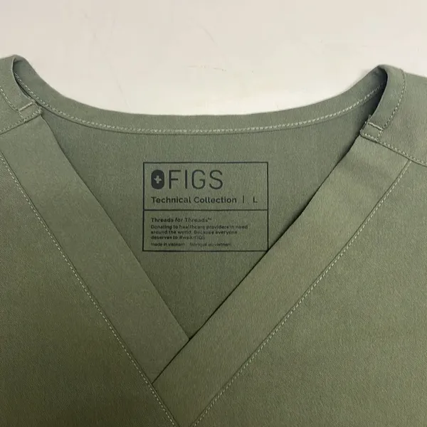 FIGS Technical Collection Olive Short Sleeve PO1644 Medical Scrub Shirt- Large - Image 10