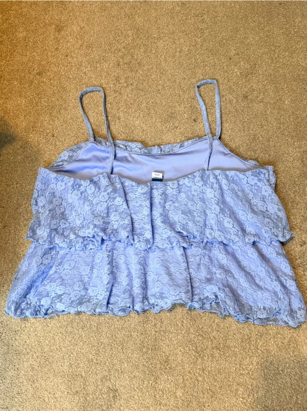 Old Navy Light Blue Lace Tiered Spaghetti Strap Crop Tank Top Size L - Image 2