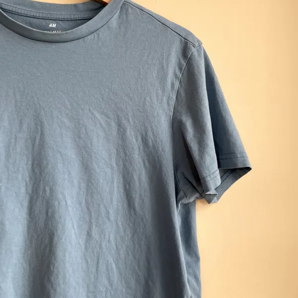 H&M regular fit sky blue short sleeved t-shirt women's size medium casual summer - Image 2