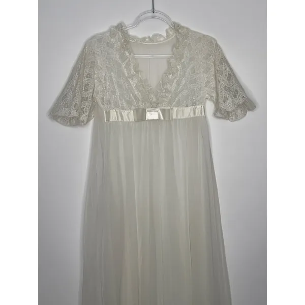 American Vintage 1970s Ivory Lace Chiffon Bridal Robe Gown Unbranded Small P - Image 14
