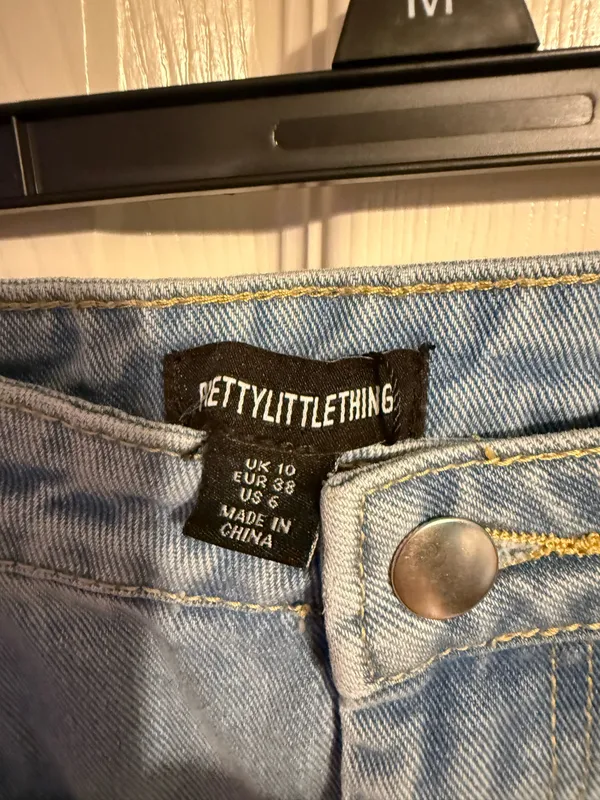 Jean skirt by pretty little things - light washed- us size 6- nwt - Image 6