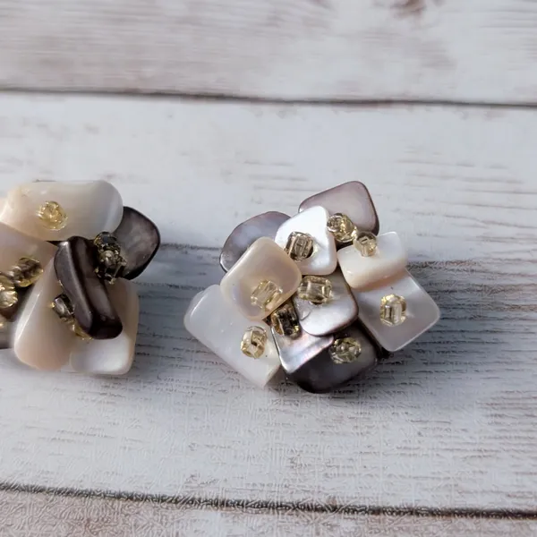 Vintage Clip On Earrings Large Cream & Brown Tones - Image 4