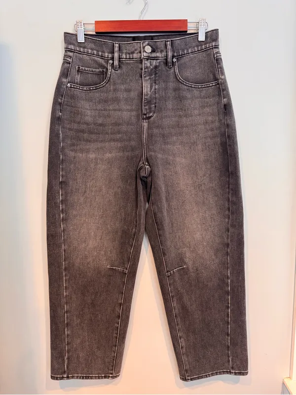 WHBM Extra High Rise Barrel Jeans Size 6 - Image 2