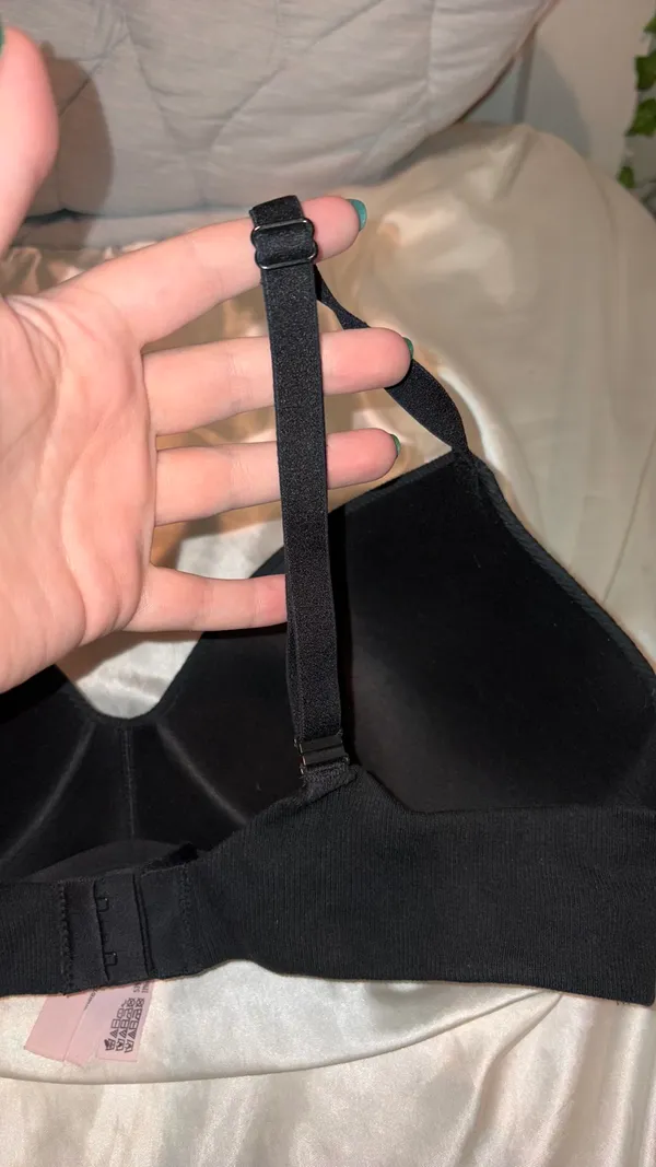 Victoria's Secret Wireless Bra T-Shirt Lightly Lined - Image 5
