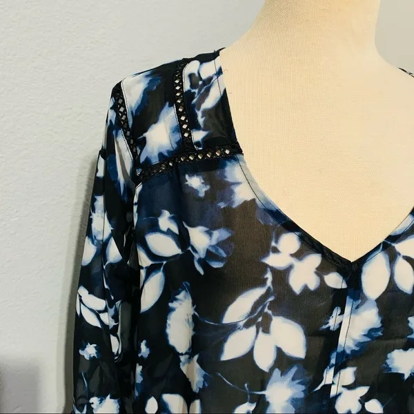 Motherhood Maternity Leaves‎ Top Size S - Image 3