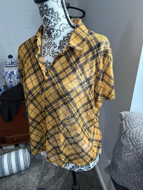 No boundaries size XXL short sleeve blouse - Image 2