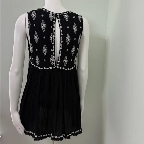 Free people diamond embroidered babydoll tank top small - Image 8
