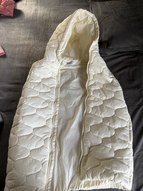 DSG puffer vest White - Image 2