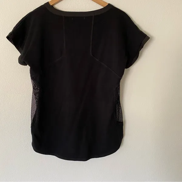 Hologram Black Mesh Side Athletic Top Short Sleeves Women's Size Large - Image 5