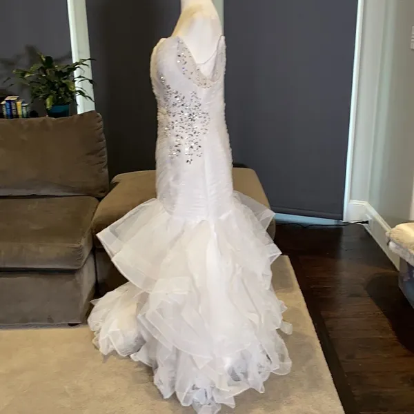 Women’s Wedding Dress with Side Design Ruffles & Corset Back Size L NWOT - Image 4