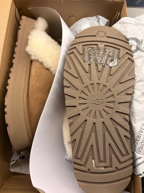 UGG Women’s - Image 3