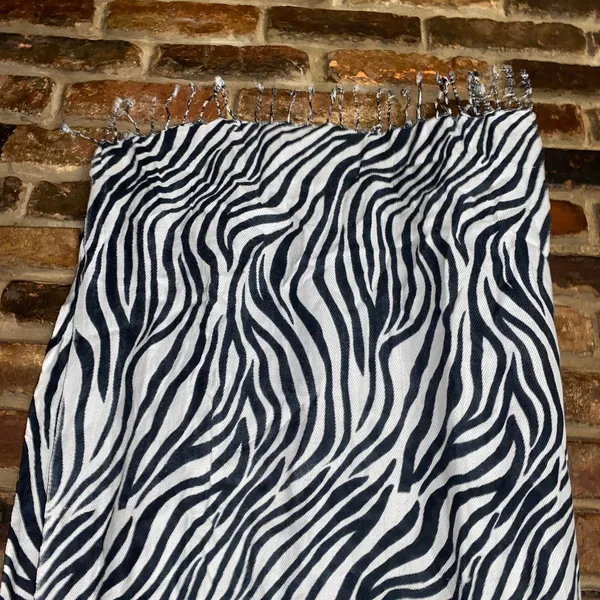 Women's Black & White Zebra Print Fringed Oversized Shawl Scarf - Image 3