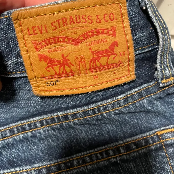 Levi's vintage denim jeans high rise shorts! - Image 8