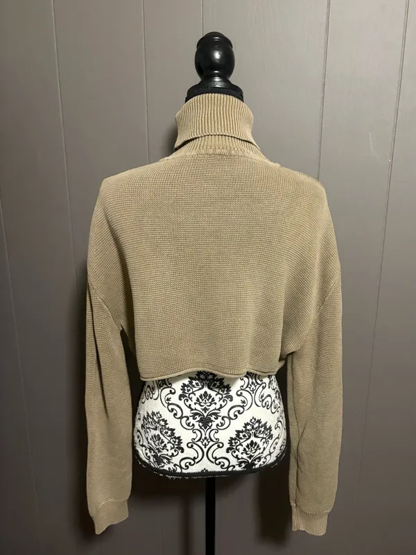 ZARA Turtleneck Cropped Knit Sweater in Beige - Image 3