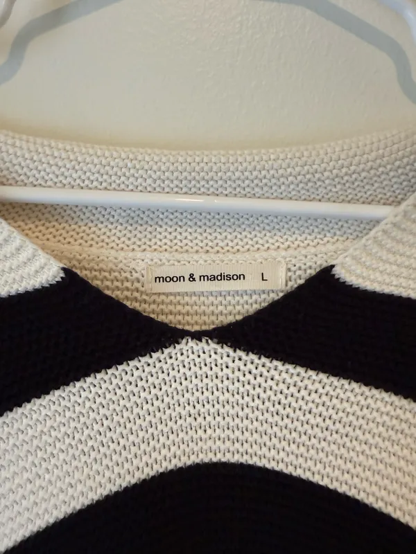 Off-The-Shoulder Sweater - Image 2