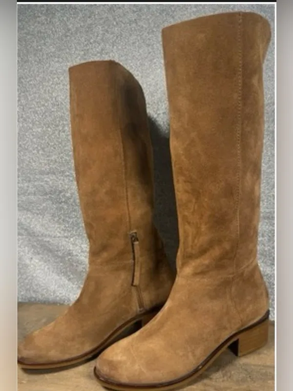 Euc ladies 10 Naughty Monkey Stride Brown Suede Knee-High riding style Boots. - Image 2