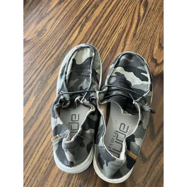 HEY DUDE Wendy CAMO Low Top MOCCASIN Loafers - Women's Size 7 - Image 3