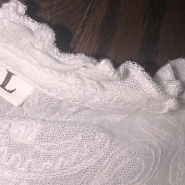 White cotton top boho size large - Image 2