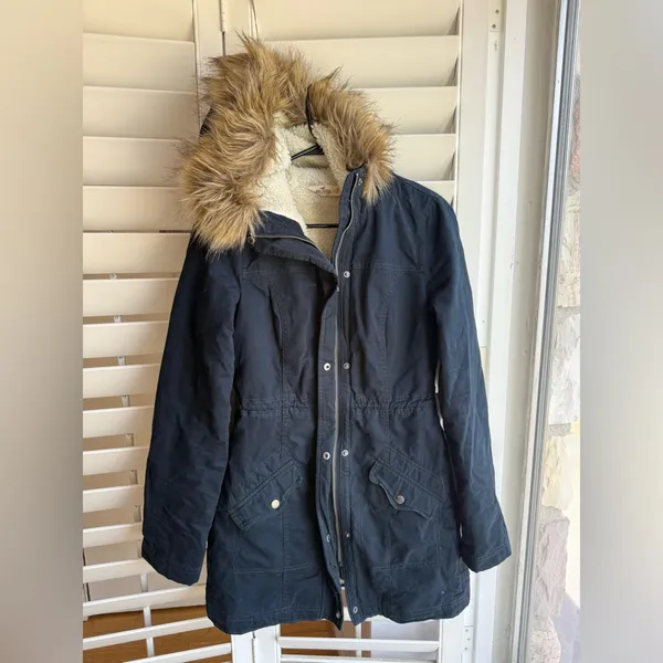 y2k Hollister Navy Faux-Fur Hooded Puffer Parka - Image 2