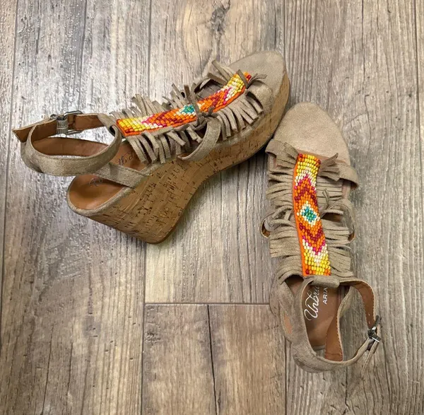Unbridled by Ariat Beaded Tan Wedge Sandals 8 - Image 3