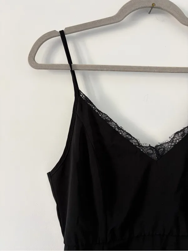 Superdown Brianna Black Lace Trim Sleeveless V Neck Slip Dress Small - Image 4