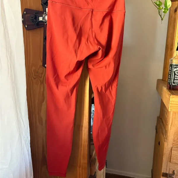 ❤️HOST PICK❤️ Lululemon Athletica high waisted Align Leggings full length size 8 - Image 4