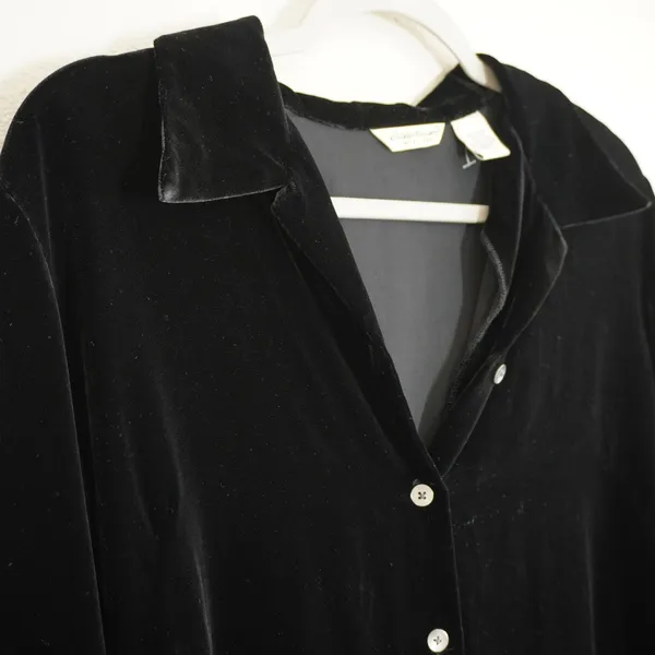 Eddie Bauer Black Velvet Silk Button Front Blouse Long Sleeve Whimsigoth Vintage - Image 4