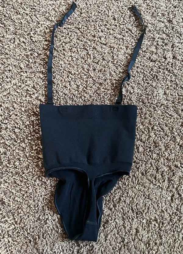 Skims‎ Bodysuit Shapewear High Waist Adjustable Strap Seamless Size Medium Black - Image 3