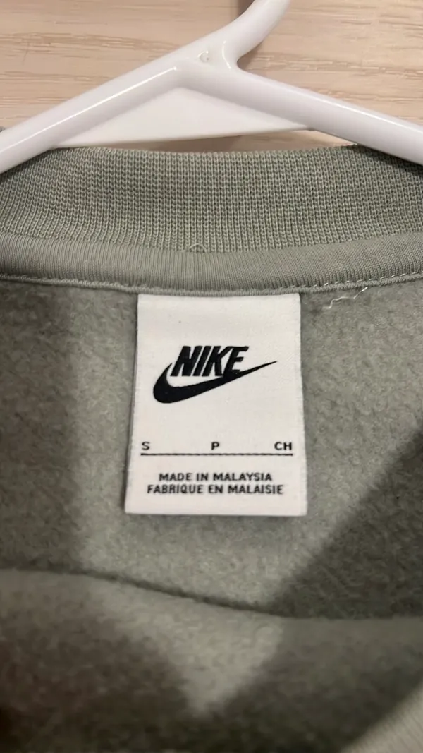 Green Nike Crewneck Sweatshirt - Image 2