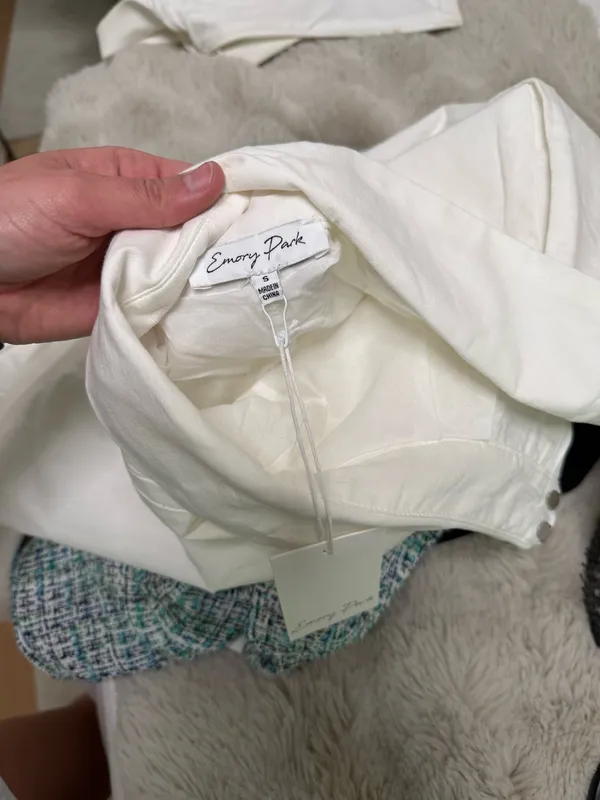 These Three Boutique Linen Pants - Image 5