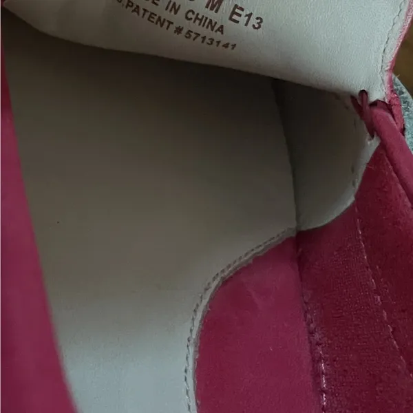 Cole Haan‎ Women's Pink Moccasins with Gray Laces - Image 7
