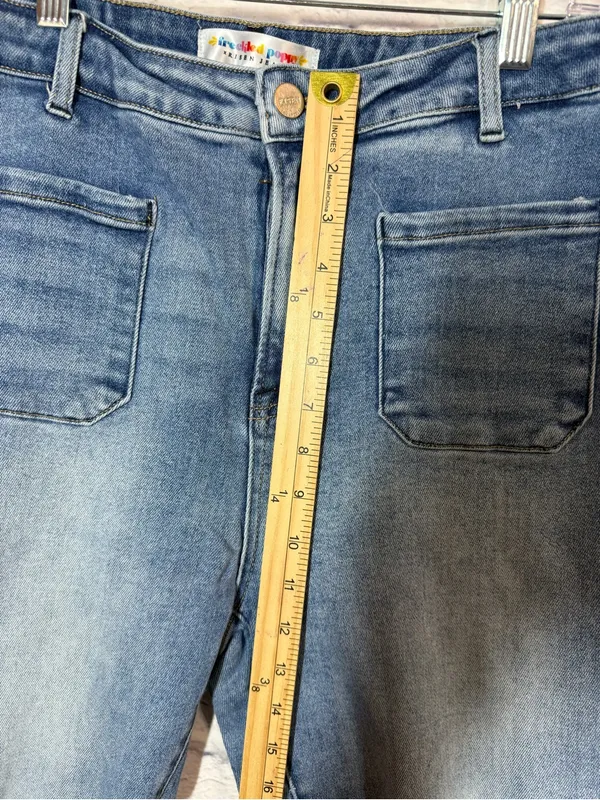 Risen Classic Mid Wash Wide-Leg Flare Women's Jeans, sz 15/32 - Image 5