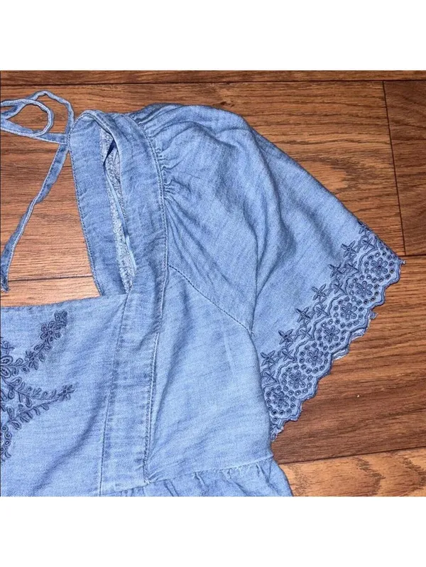 Old Navy Light Blue Embroidered Blouse chambray babydoll - Image 3