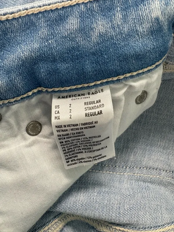 American Eagle Jeans - Image 4