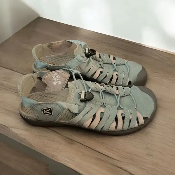 ✨KEEN Women's Cypress Sz 8 Sandals✨ - Image 3