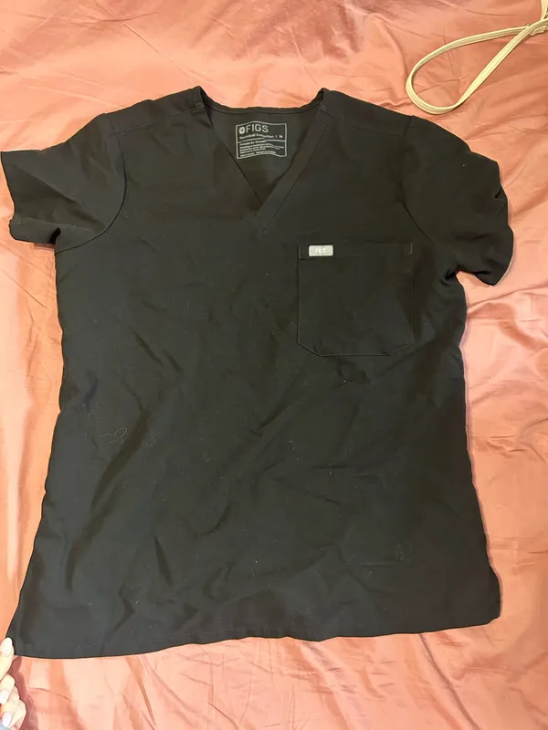 Black FIGS Set Scrubs - Image 2