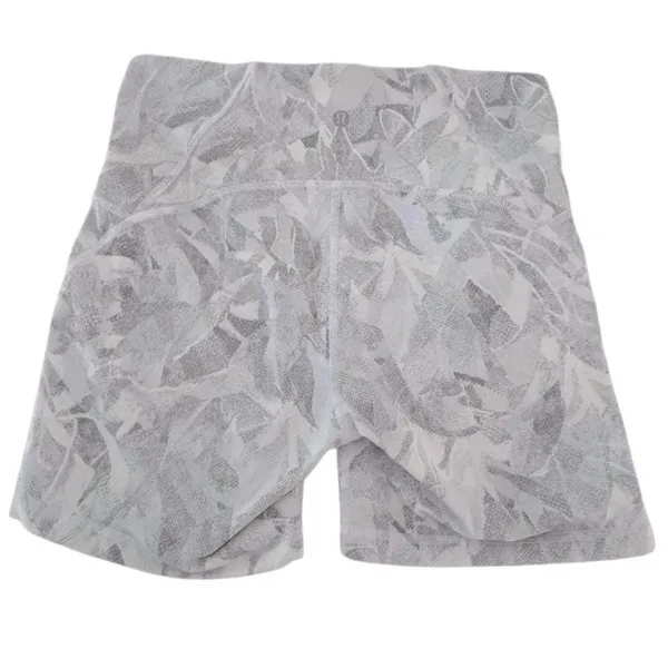 NWOT Size 8 Lululemon Train Times Short 6" Inseam Jasmine White Multi / White - Image 5