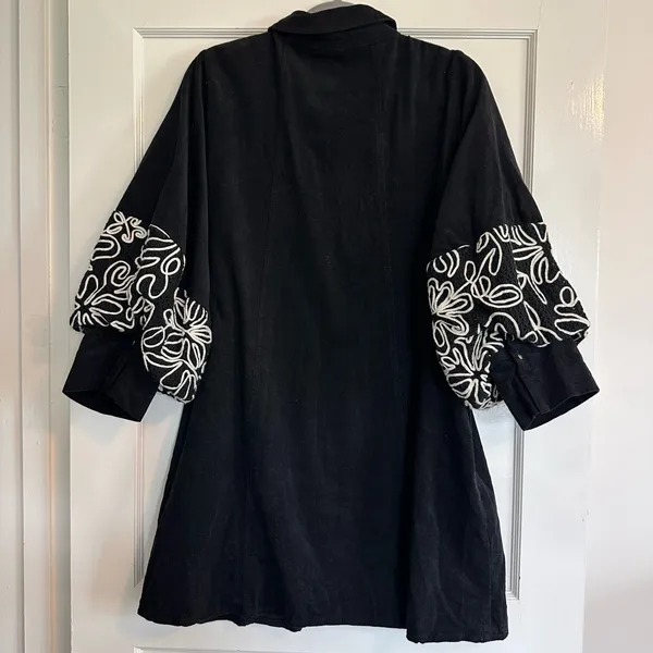 JODIFL Black Midi Dress with White Floral Embroidery - Image 6