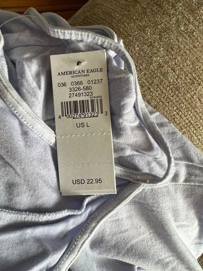 American Eagle Outfitters - Image 4