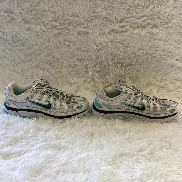 Nike Bowerman Series,Women’s,White/Silver e.t.c. Running Sneakers.Size-8 - Image 5