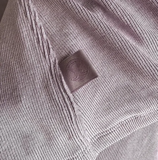 Lululemon long sleeve top - Image 3