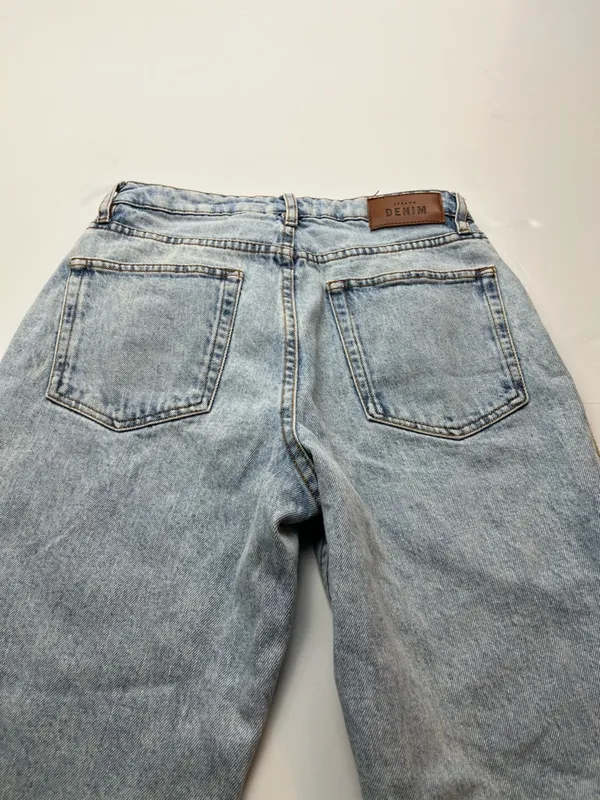 Sezane Denim Jean Womens‎ US 4 Mid-rise Tapered Straight Button Fly Bleach Blue - Image 13