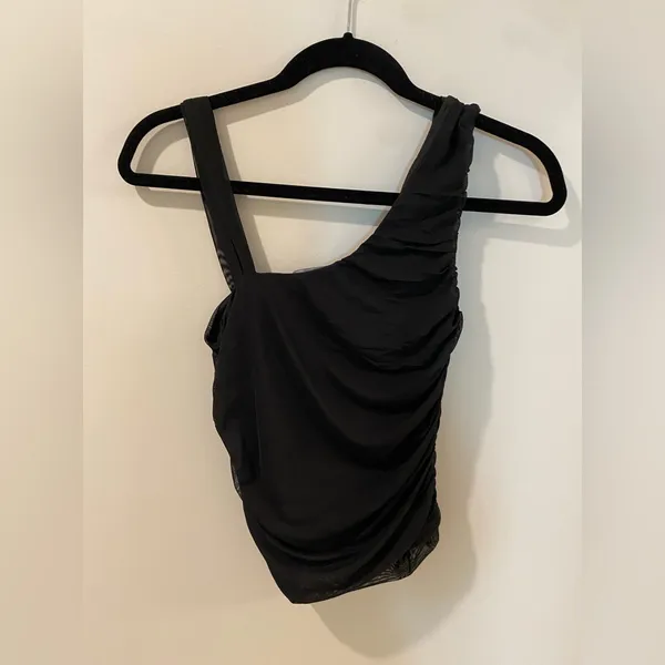 NWT Lulu’s-Beautiful Vision Black Mesh Asymmetrical Top-Size Medium - Image 5