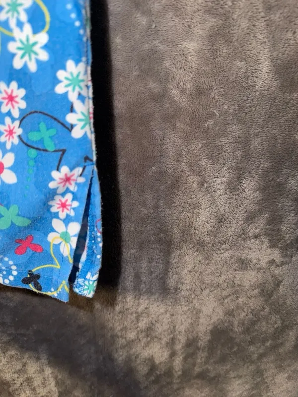 SB Scrubs Floral Butterfly Scrub Top Size L Blue V-Neck Pocket - Image 11